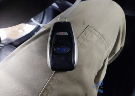 2019 Subaru Impreza 2.0I Limited z USA, uszkodzony, nr VIN 4S3GKAT65K3625669